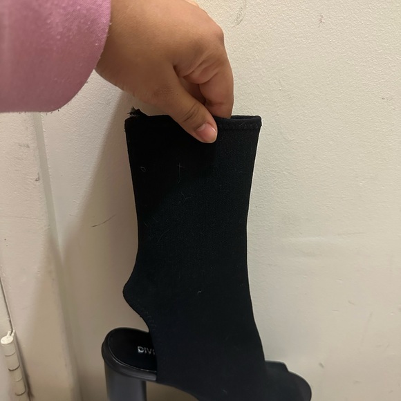 Boots - Picture 2 of 7